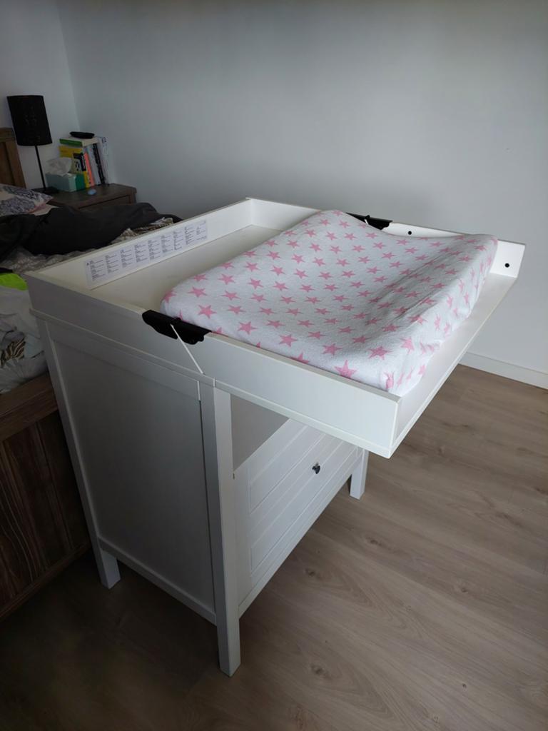 Witte Commode met Uitschuifbaar Blad en Lades, Kinderen en Baby's, Kinderkamer | Commodes en Kasten, Ophalen, 50 tot 70 cm, Zo goed als nieuw