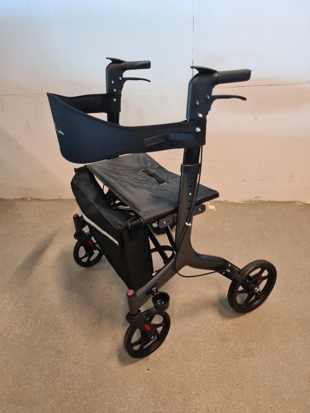XL rollator extra breed / belastbaar tot 200 kg., Diversen, Rollators, Ophalen, Lichtgewicht