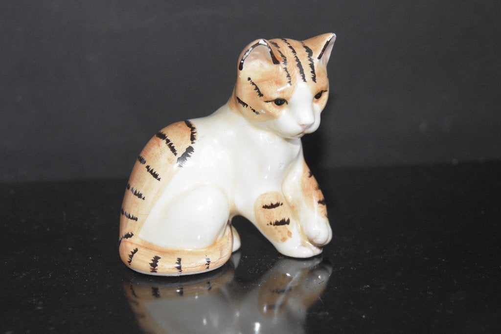 Schattig vintage beeldje kat poes, Verzenden, Gebruikt, Dier