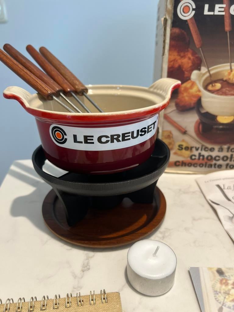 Nieuwe chocolade fondue set kersenrood in de doos, Witgoed en Apparatuur, Fonduesets, Waxinelicht, Ophalen of Verzenden, Le Creuset