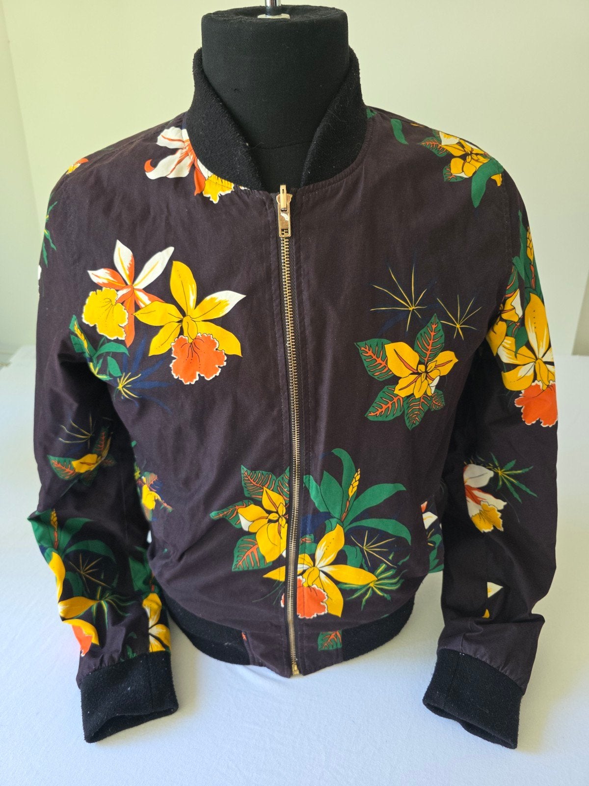OBEY Reversible Bomberjack / Jasje - Bloemen & Zwart Maat L, Onbekend, Obey Clothing, Zo goed als nieuw, Onbekend