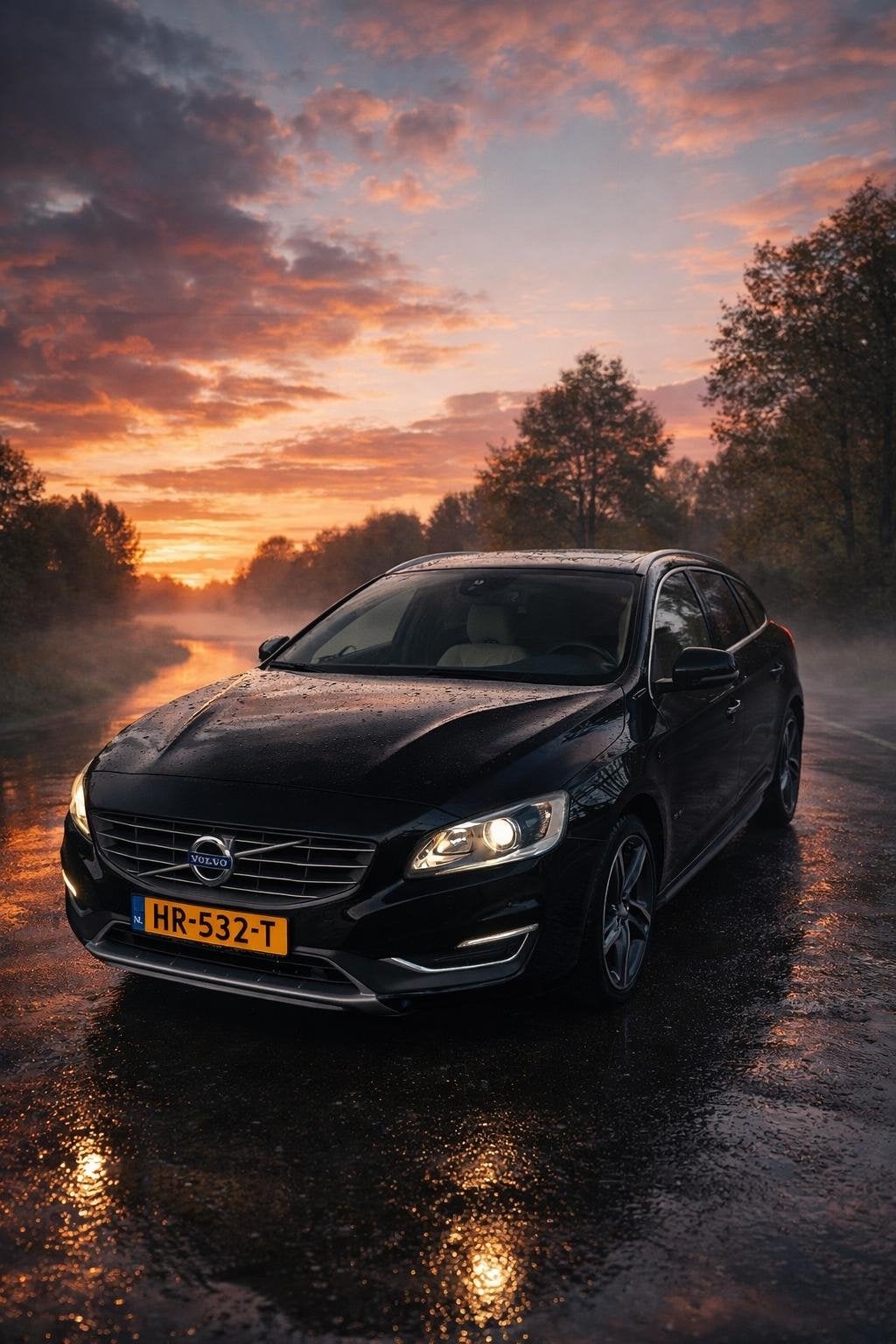 Volvo V60 D6 Twin Engine 288pk Geartronic AWD Summum, Automaat, 1800 kg, Zwart, Vierwielaandrijving