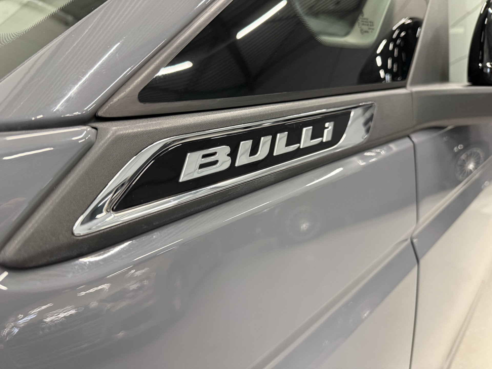 Volkswagen Multivan 1.4 eHybrid L2 BULLI EDITION 7p. PURE-GR, Stof, Gebruikt, Zwart, Met garantie (alle)