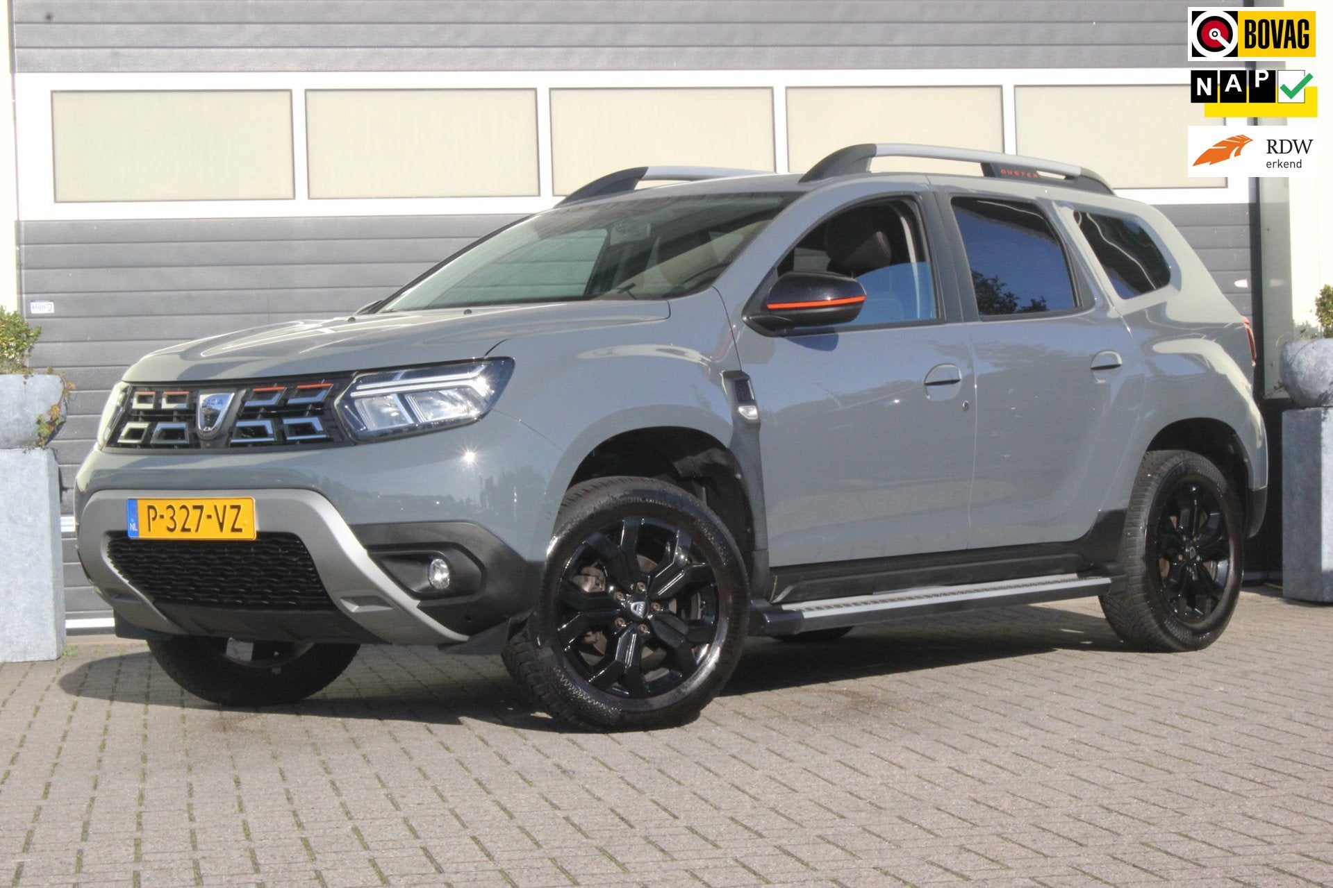 Dacia Duster 1.0 TCe Bi-Fuel Extreme | Trekhaak | Carplay |, Auto's, Voorwielaandrijving, Gebruikt, Duster, Leder en Stof