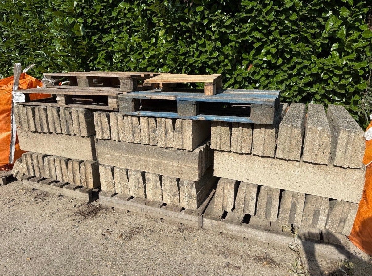 Stoepranden/ betonnenopsluitbanden, Ophalen, Gebruikt, Beton
