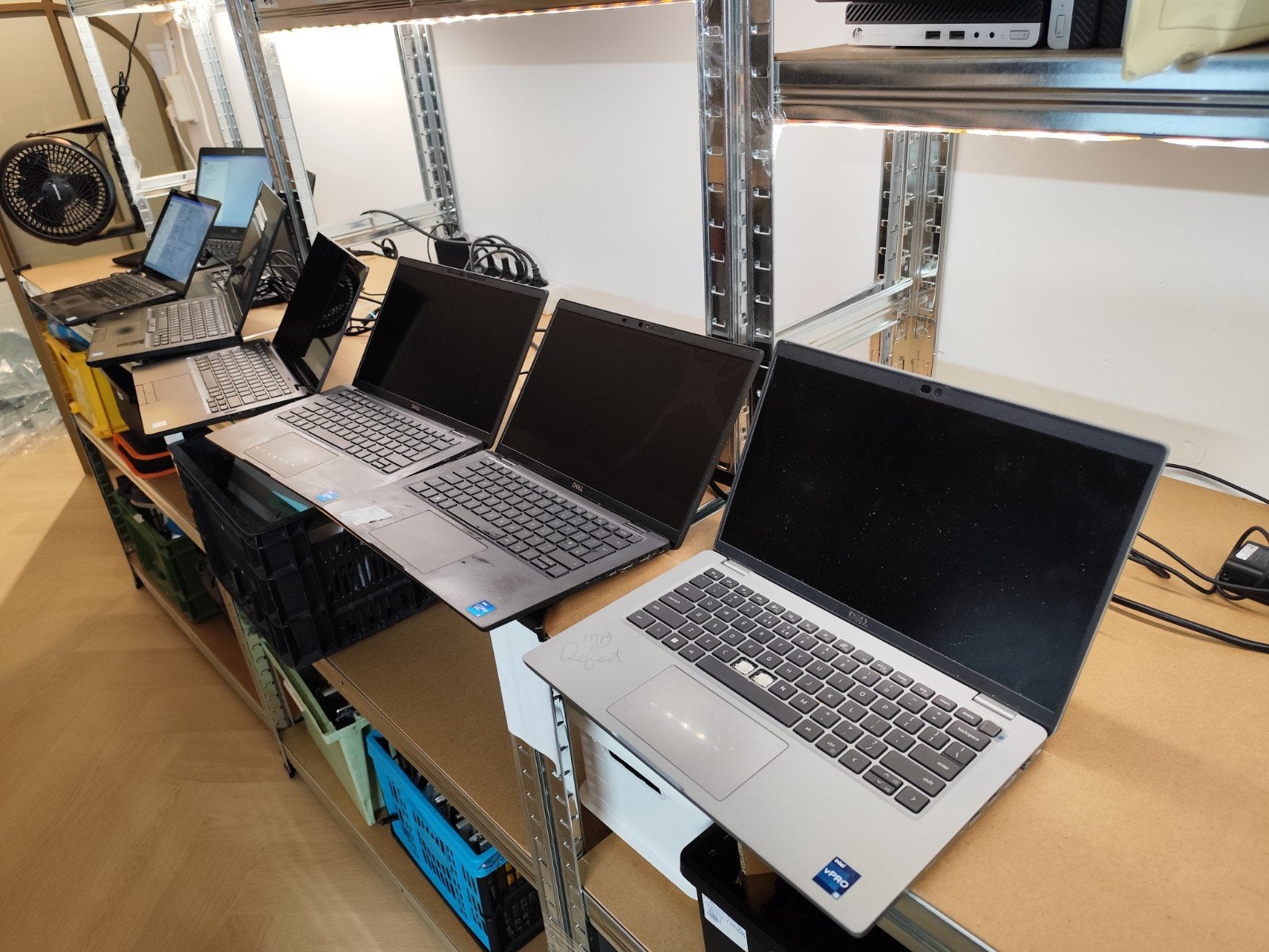 Partij lot van 10 defecte Dell Latitude laptops - onderdelen, Computers en Software, Windows Laptops, Ophalen of Verzenden