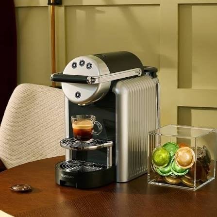 Nespresso Zenius NIEUW IN DOOS - Professionele Koffiemachine, Witgoed en Apparatuur, Ophalen, 10 kopjes of meer, Koffiepads en cups