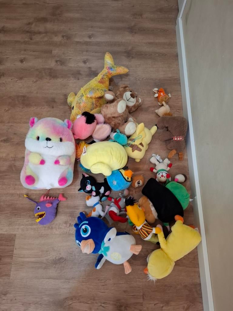 Volle zak met grote en kleine knuffels, Ophalen of Verzenden, Overige typen