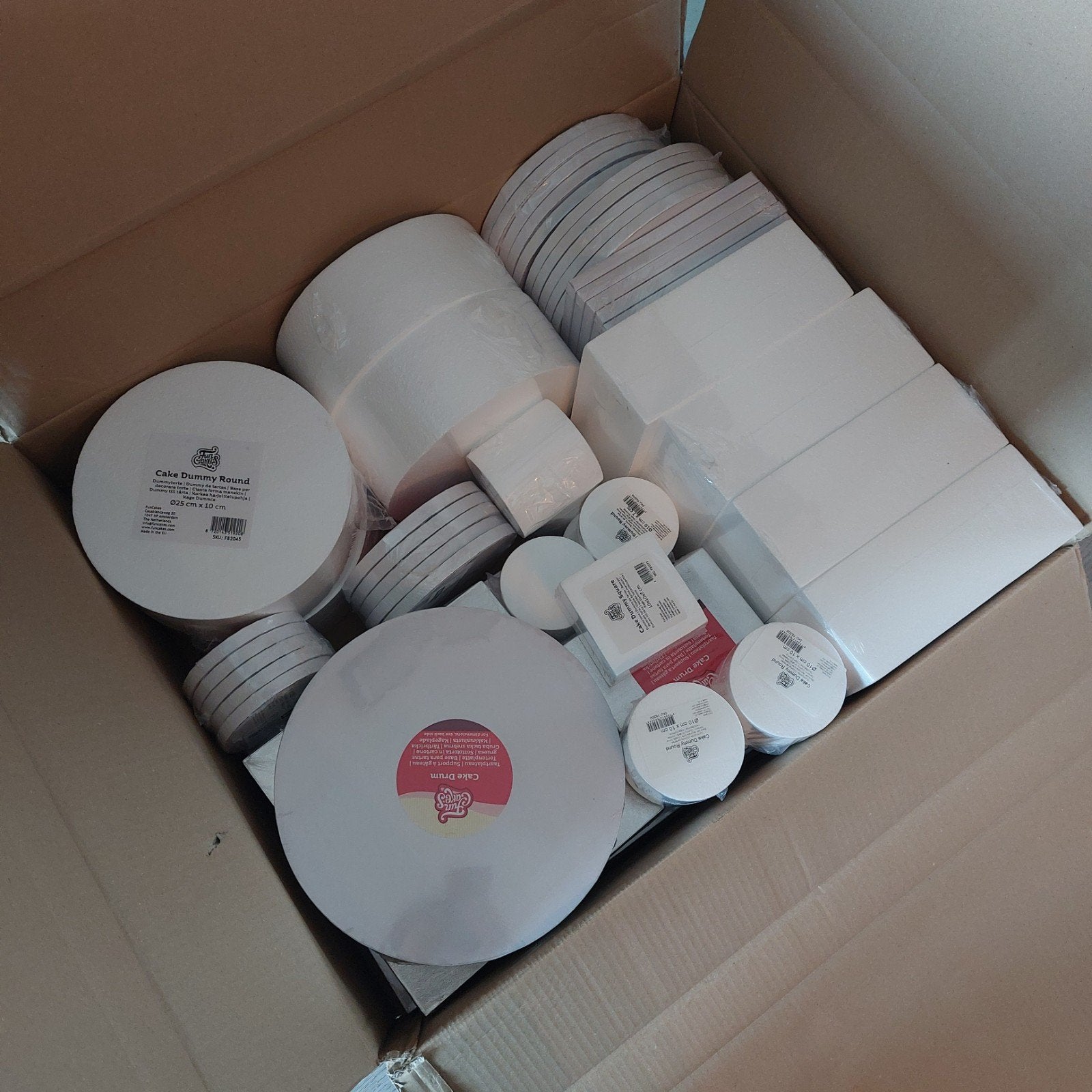 Grote partij FunCakes Cake Drums en Dummy's - Diverse maten, Ophalen of Verzenden, Nieuw, Taarten, Serveervorm
