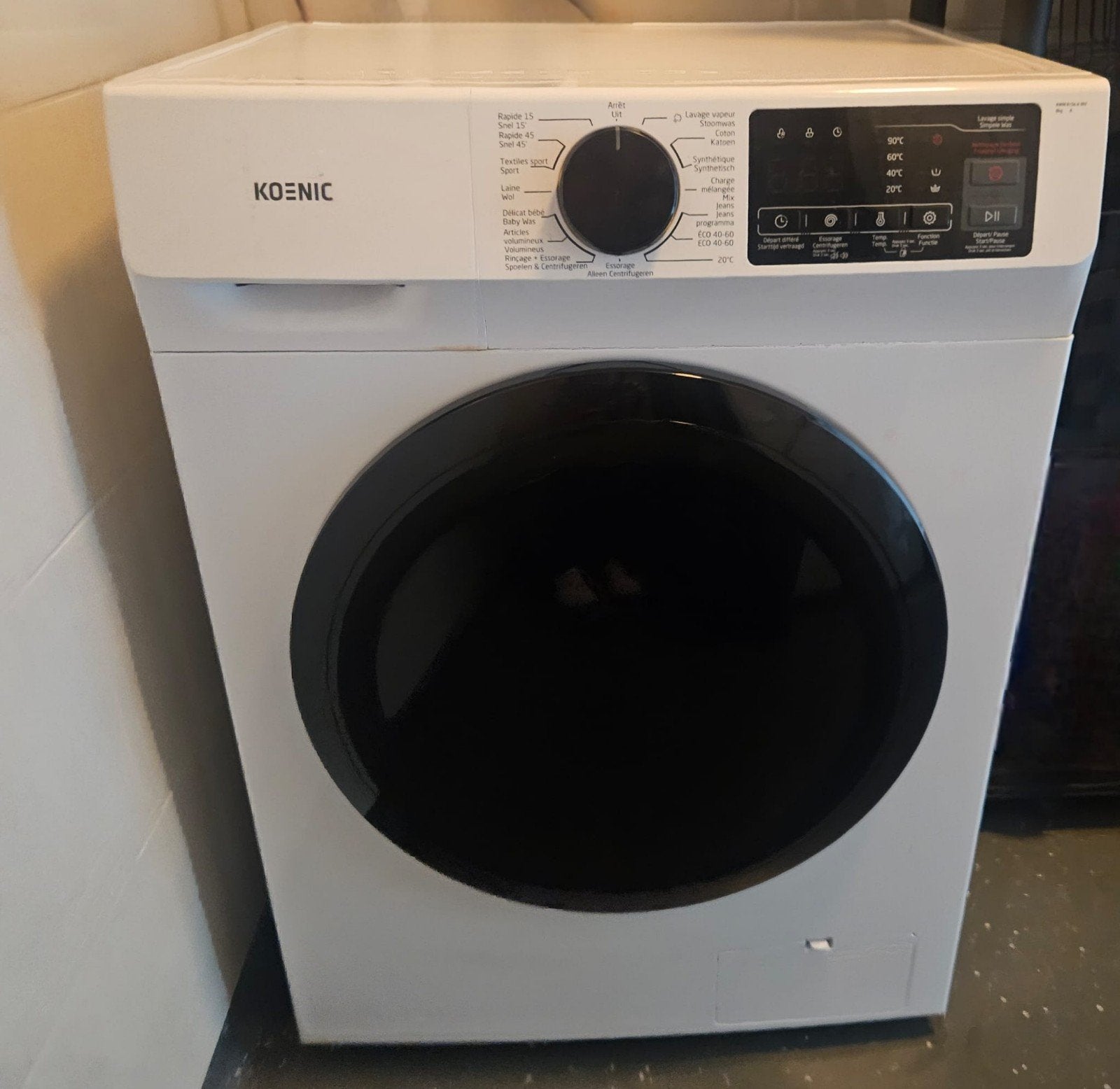 KOENIC Wasmachine 9kg Z.G.A.N 3 jaar garantie, 8 tot 10 kg, Ophalen of Verzenden, 85 tot 90 cm