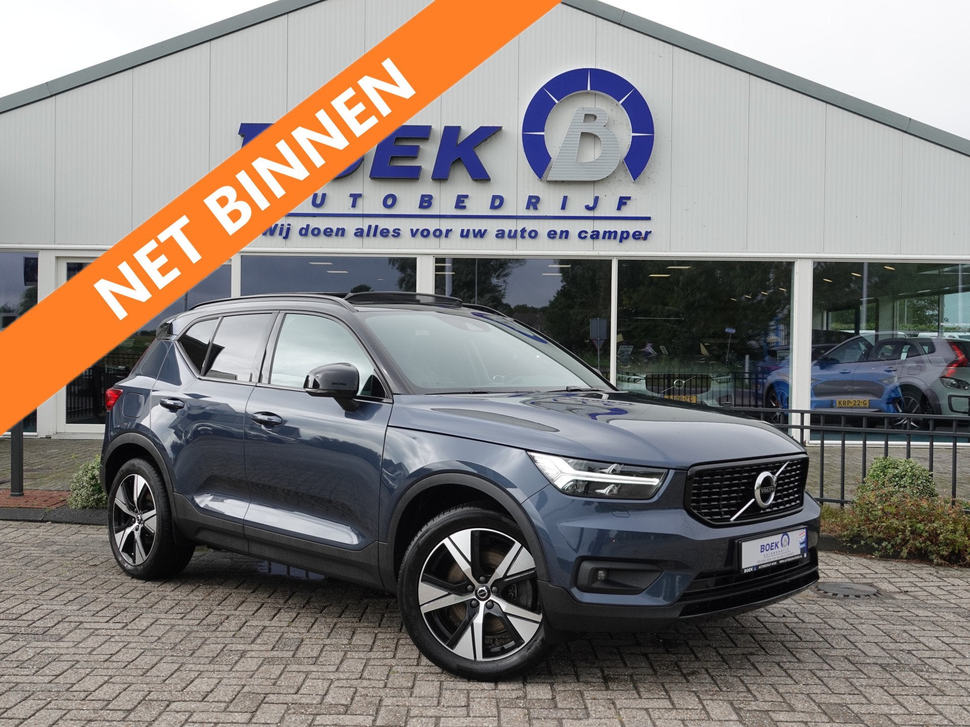 Volvo XC40 1.5 T4 Recharge R-Design VOL LEER | PANODAK | HK-, Auto's, Blauw, Leder, 3 cilinders, 211 pk