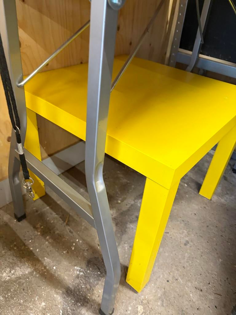 Geel IKEA LACK bijzettafeltje - Gebruikt, Huis en Inrichting, Ophalen, Minder dan 45 cm, Minder dan 55 cm, Gebruikt