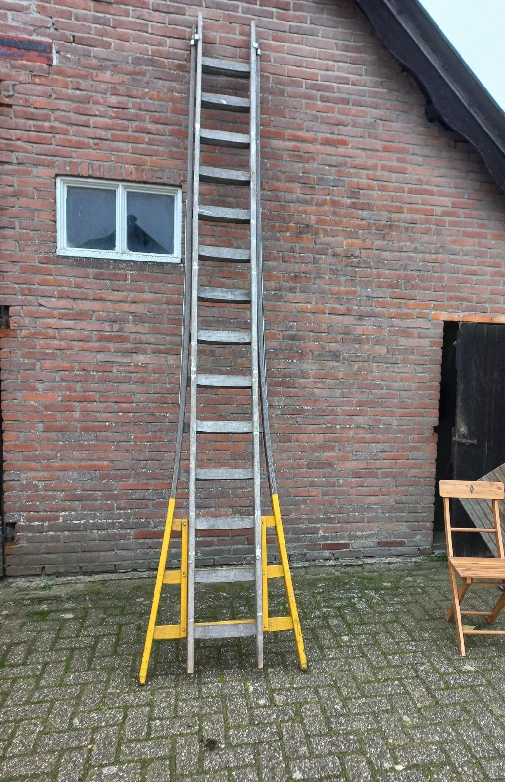 Houten ladder met gele steunen, Ophalen of Verzenden, Gebruikt, Ladder, 2 tot 4 meter