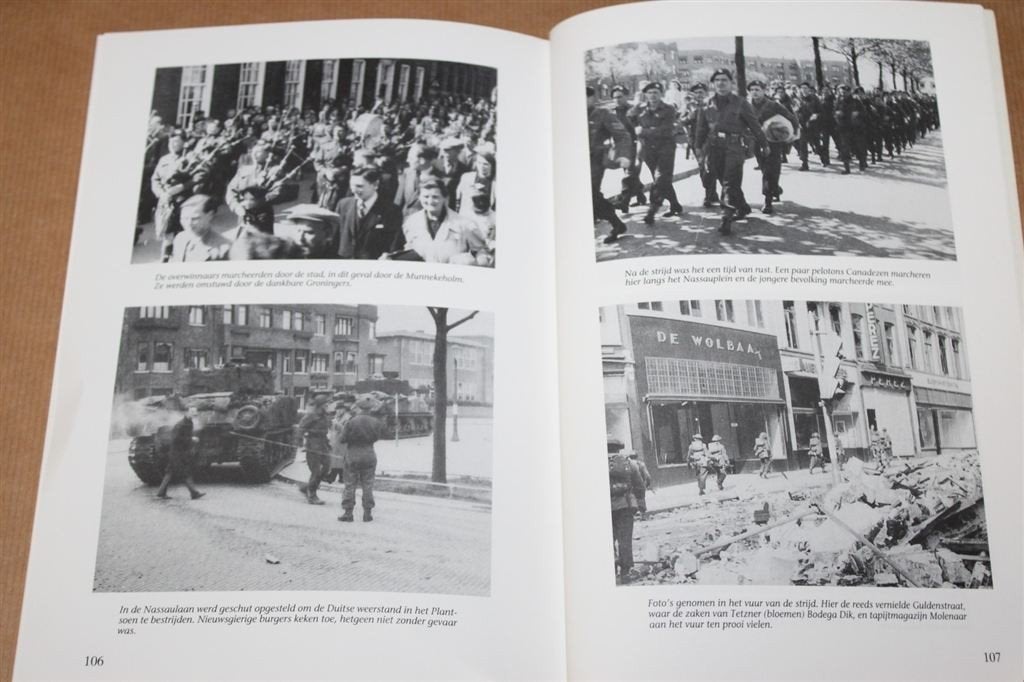 Gehavende stad. Bevrijding Groningen, april 1945., Ophalen of Verzenden, Zo goed als nieuw