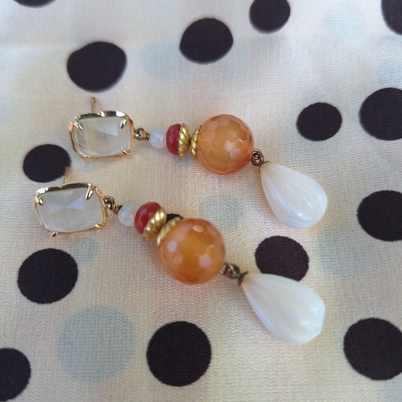 Prachtige set van ketting, armband en oorbellen., Sieraden, Tassen en Uiterlijk, Kettingen, Verzenden, Beige, Nieuw, Steen of Mineraal