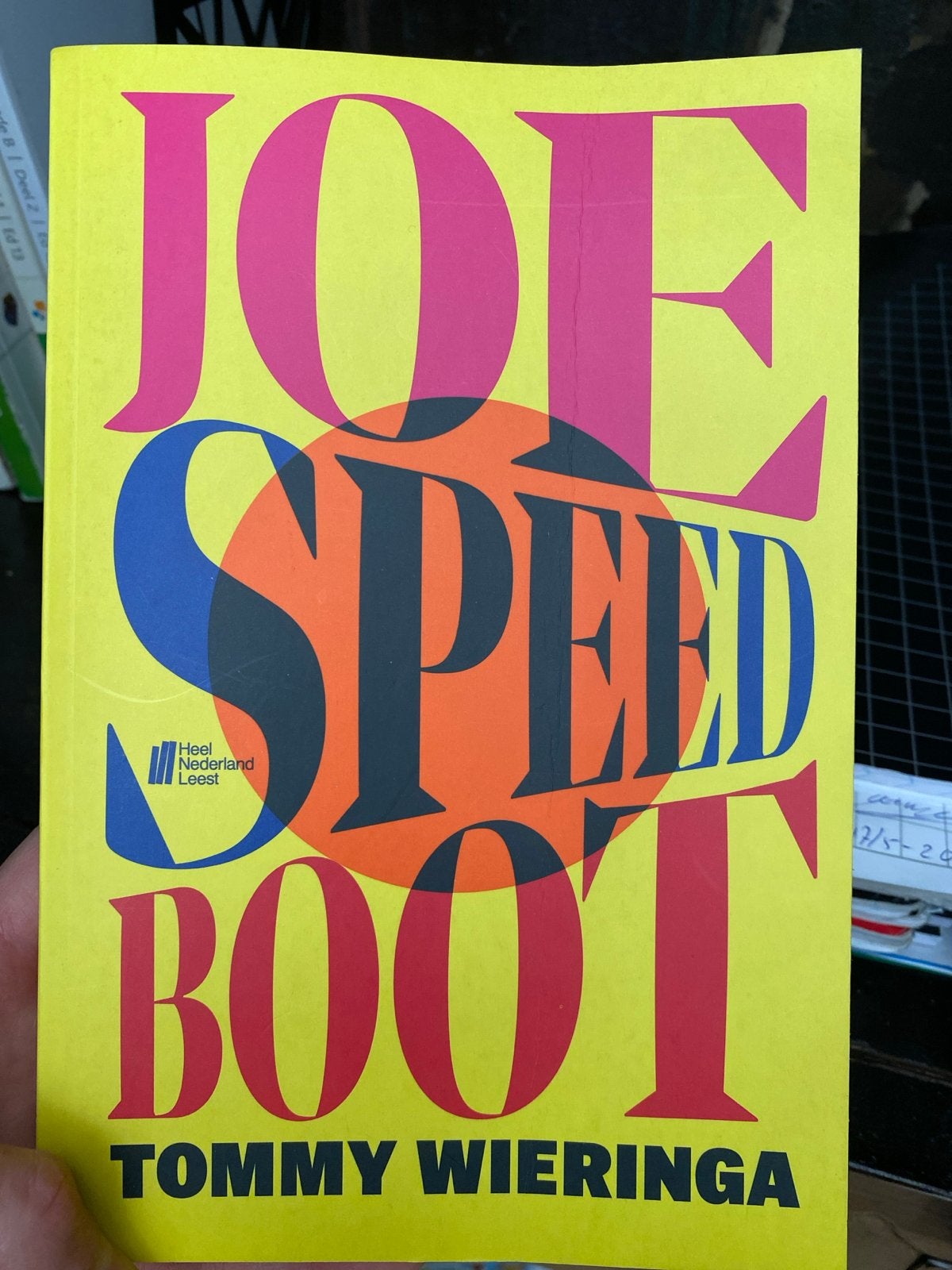 Joe Speedboot - Tommy Wieringa (Heel Nederland Leest), Ophalen of Verzenden, Gelezen, Nederland