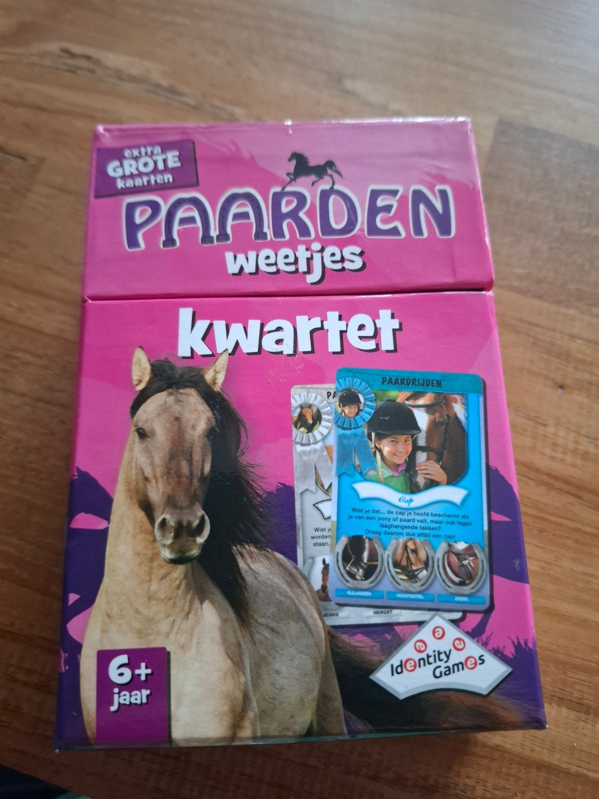 Paarden weetjes kwartet - Identity Games, Vijf spelers of meer, Ophalen of Verzenden, Zo goed als nieuw, Identity Games