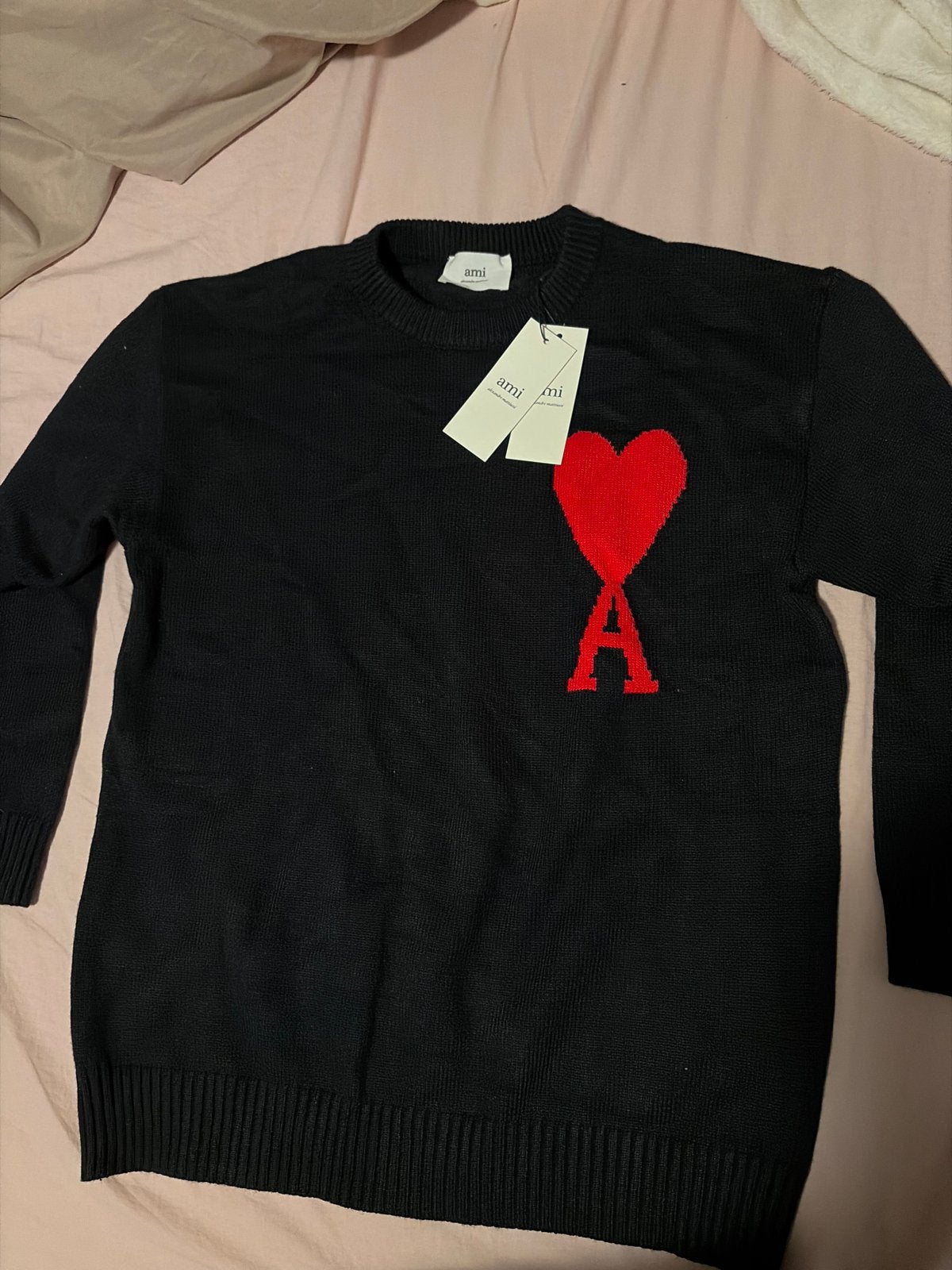 Ami Paris Trui Zwart met Rood Hart - Nieuw met labels, Ophalen of Verzenden, Nieuw, Zwart