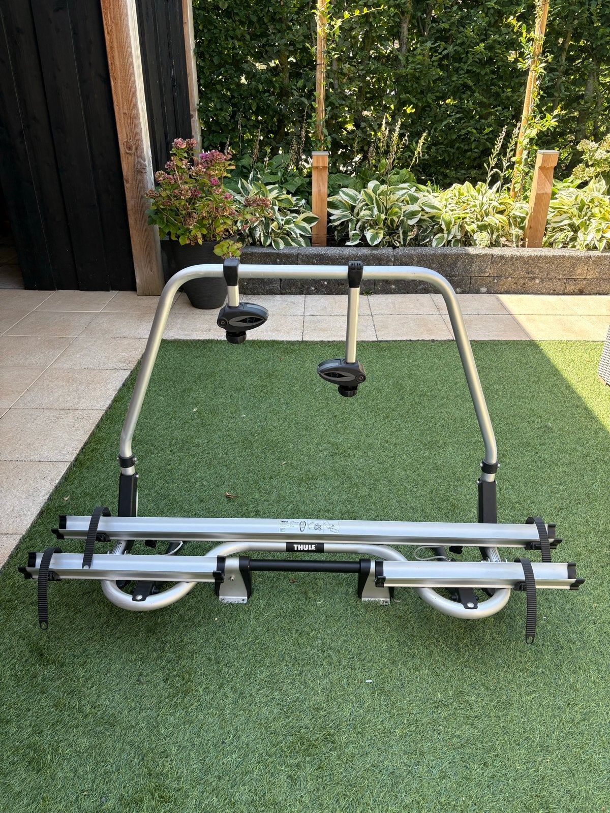 Kantelbare Thule fietsendrager voor op de dissel, Ophalen of Verzenden, 2 fietsen, Gebruikt, Fietsendrager-accessoire
