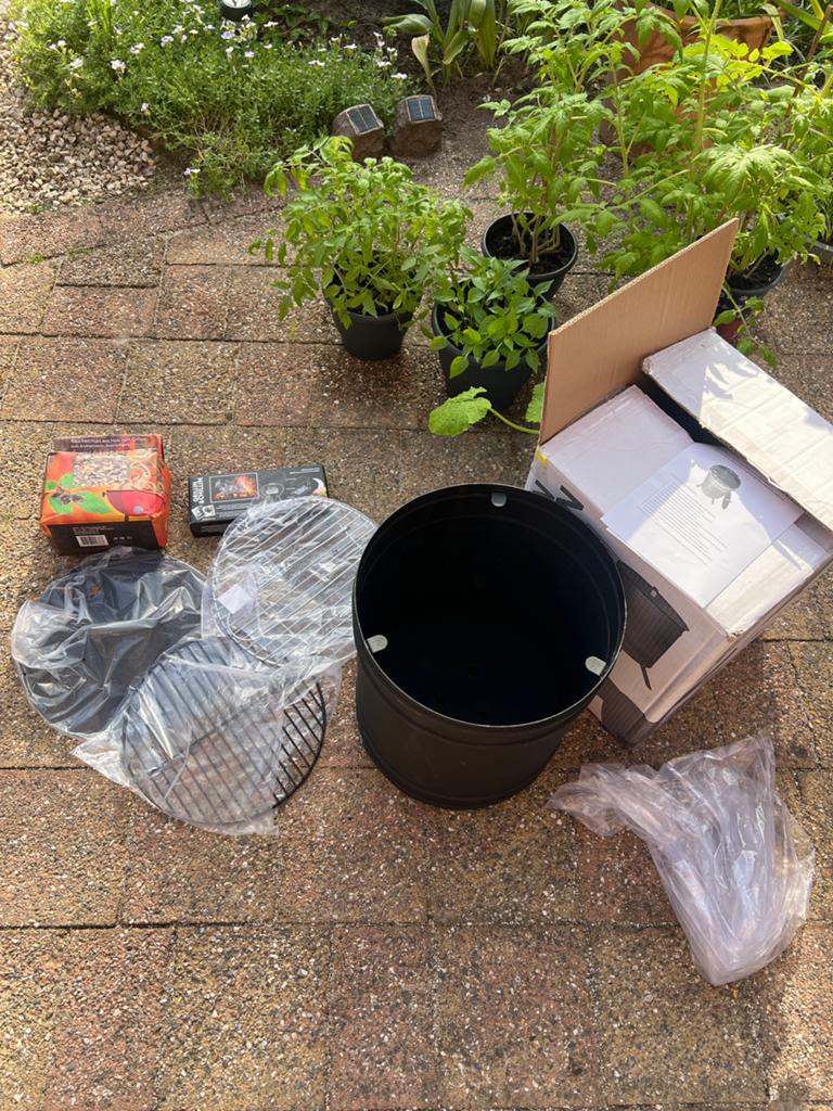 Nieuwe BBQ set met rookchips en accessoires, Ophalen, Nieuw, Met accessoires