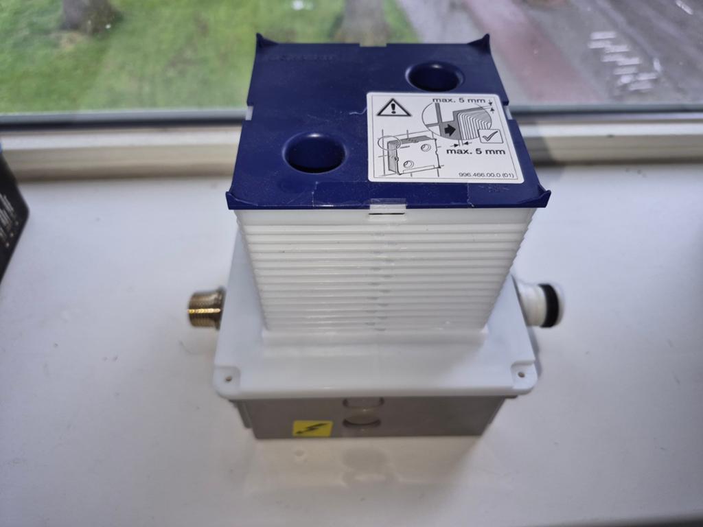 Geberit Urinoir Ruwbouwset Met spoelbocht Voor Universeel, Ophalen of Verzenden, Toilet
