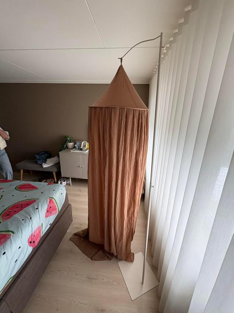 Klamboe met standaard / prikstok - beige., Kinderen en Baby's, Kinderkamer | Inrichting en Decoratie, Ophalen, Zo goed als nieuw