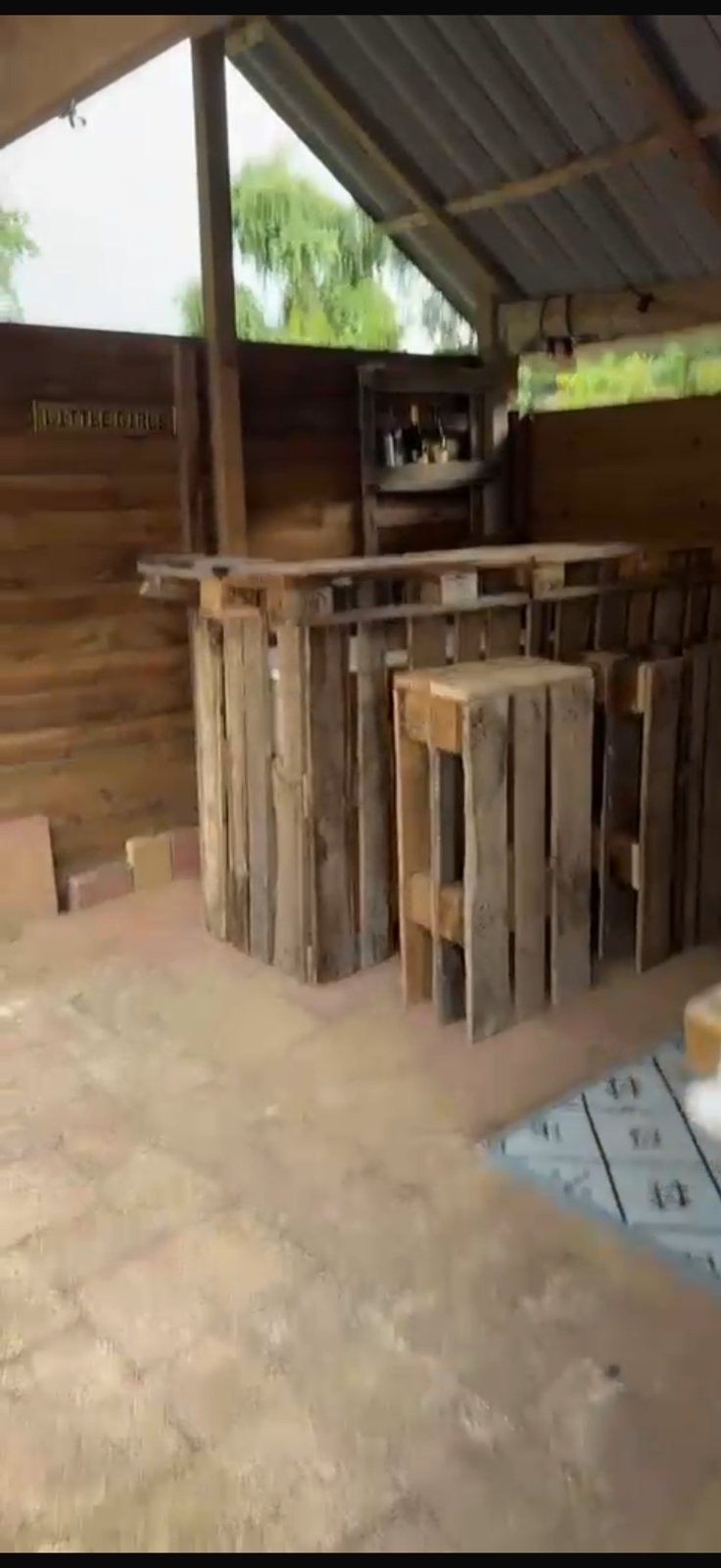 Houten Bar van Pallets (met barkrukken, dressoir & led/neon), Huis en Inrichting, Barren, Ophalen, Gebruikt