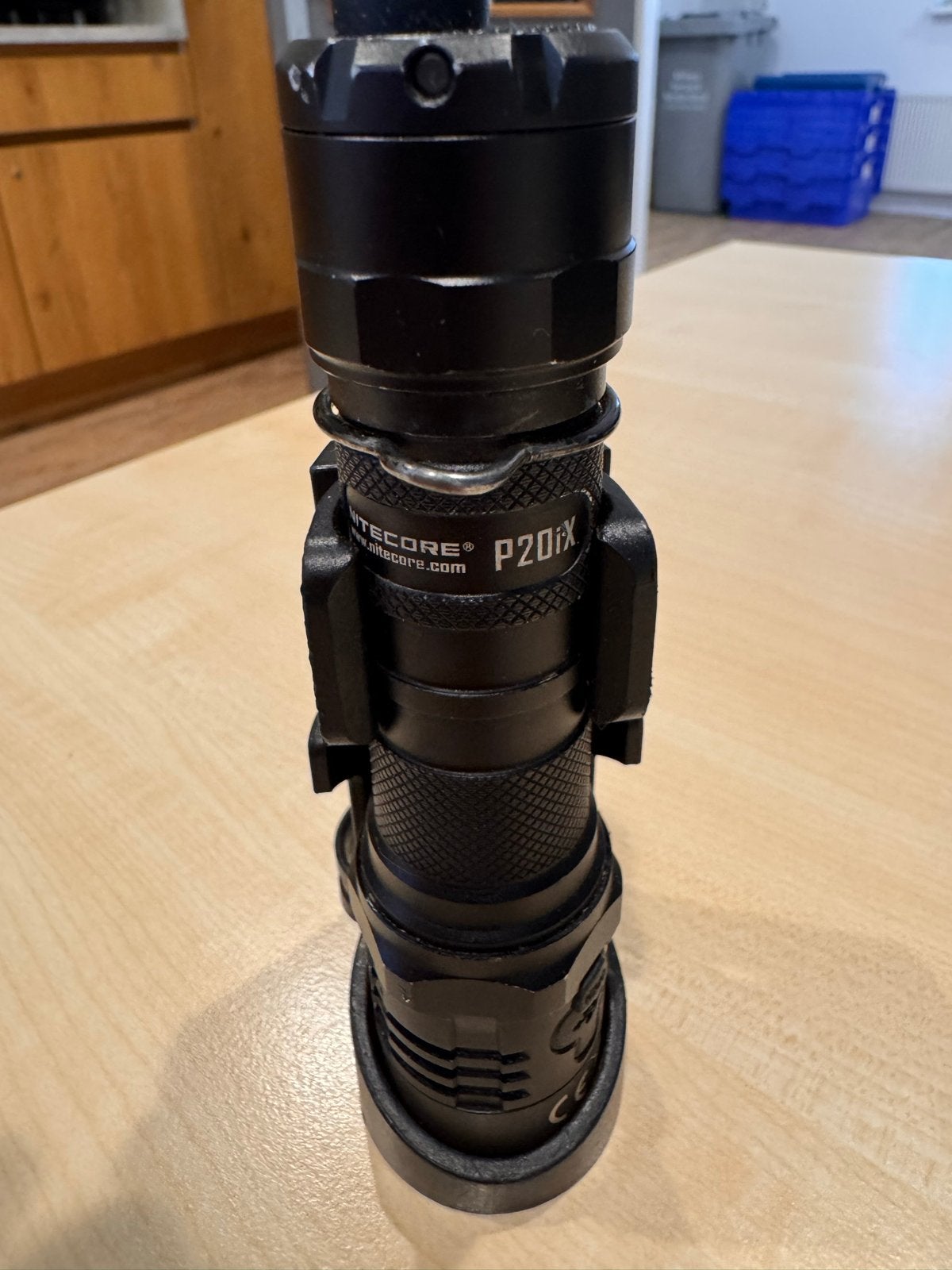 Nitecore P20ix, Caravans en Kamperen, Zaklampen, Ophalen of Verzenden, Zo goed als nieuw, Accu