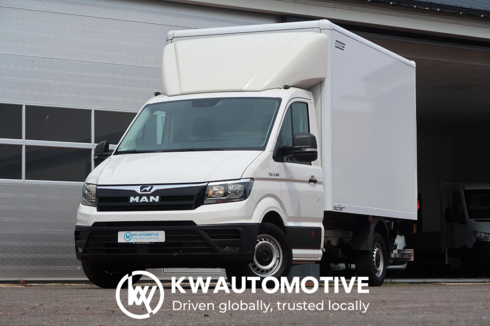 MAN TGE 35 2.0 Bakwagen L3 AUT/ LAADKLEP/ CAM/ CRUISE/ AIRCO, Stof, Gebruikt, Euro 6, 4 cilinders