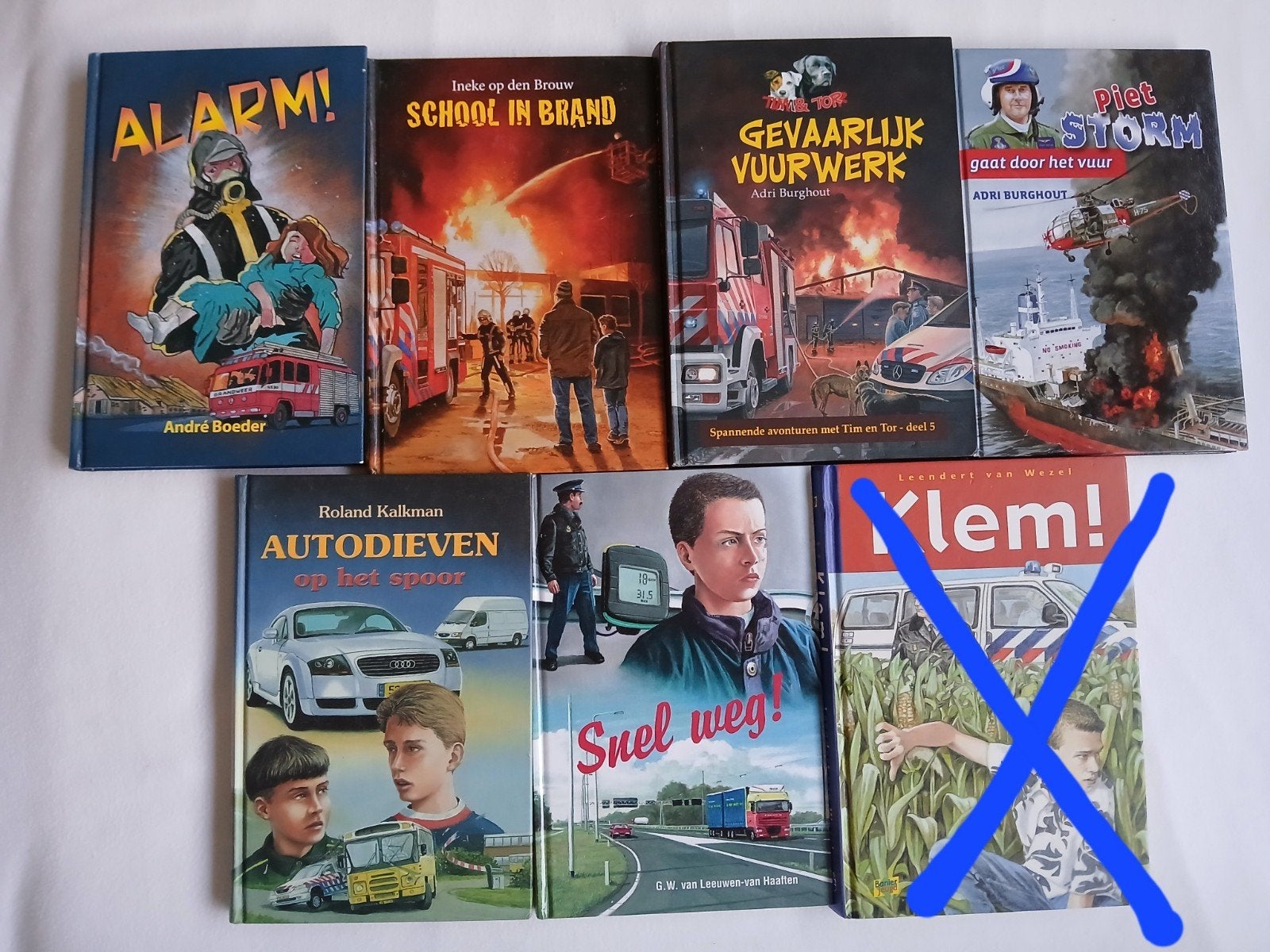 pakket 6 jongensboeken thema brand / politie,, Ophalen of Verzenden, Gelezen, Adri Burghout, Fictie