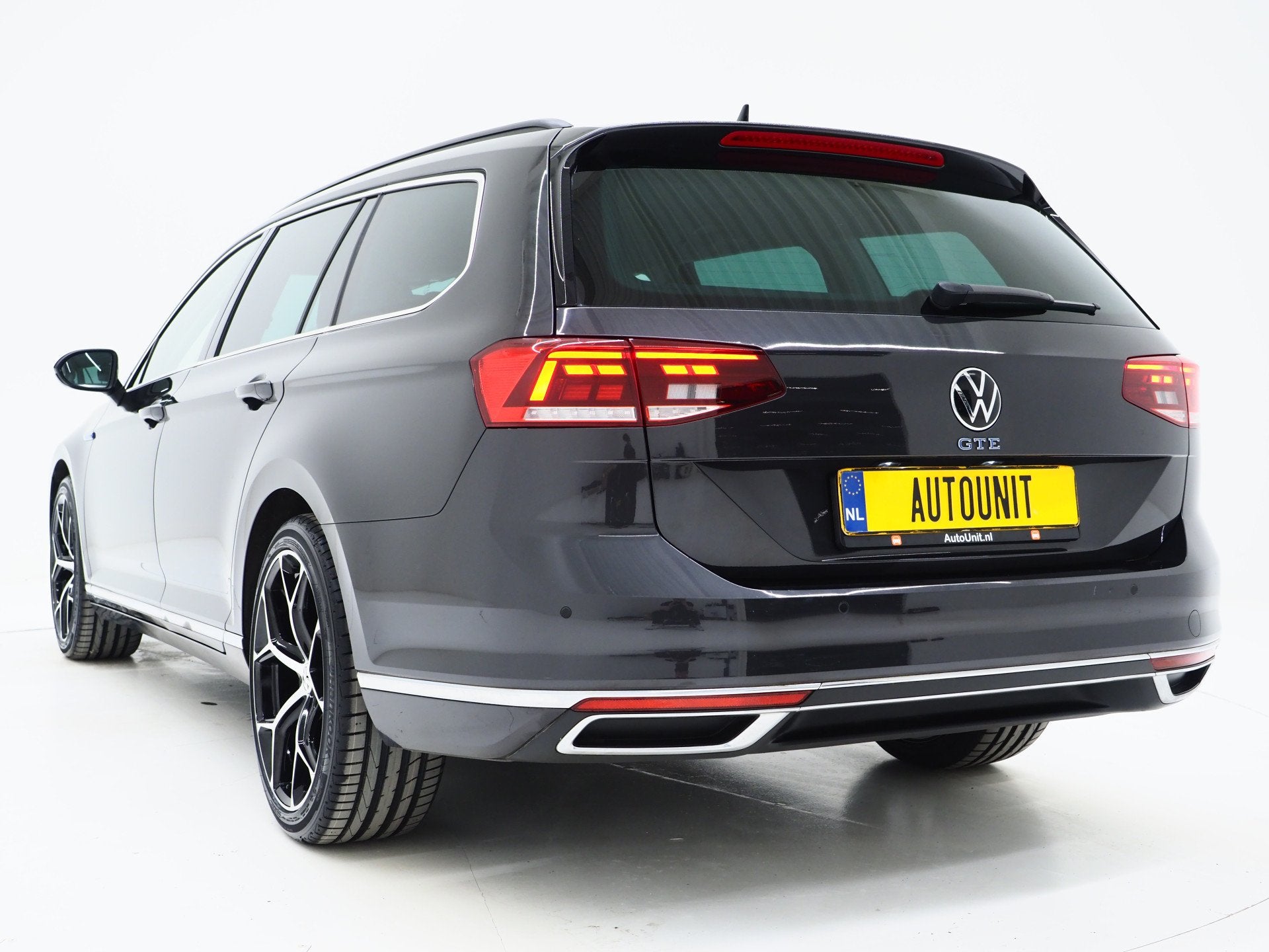 Volkswagen Passat Variant 1.4 TSI PHEV GTE | Massage | Adapt, Stof, Gebruikt, Zwart, 4 cilinders