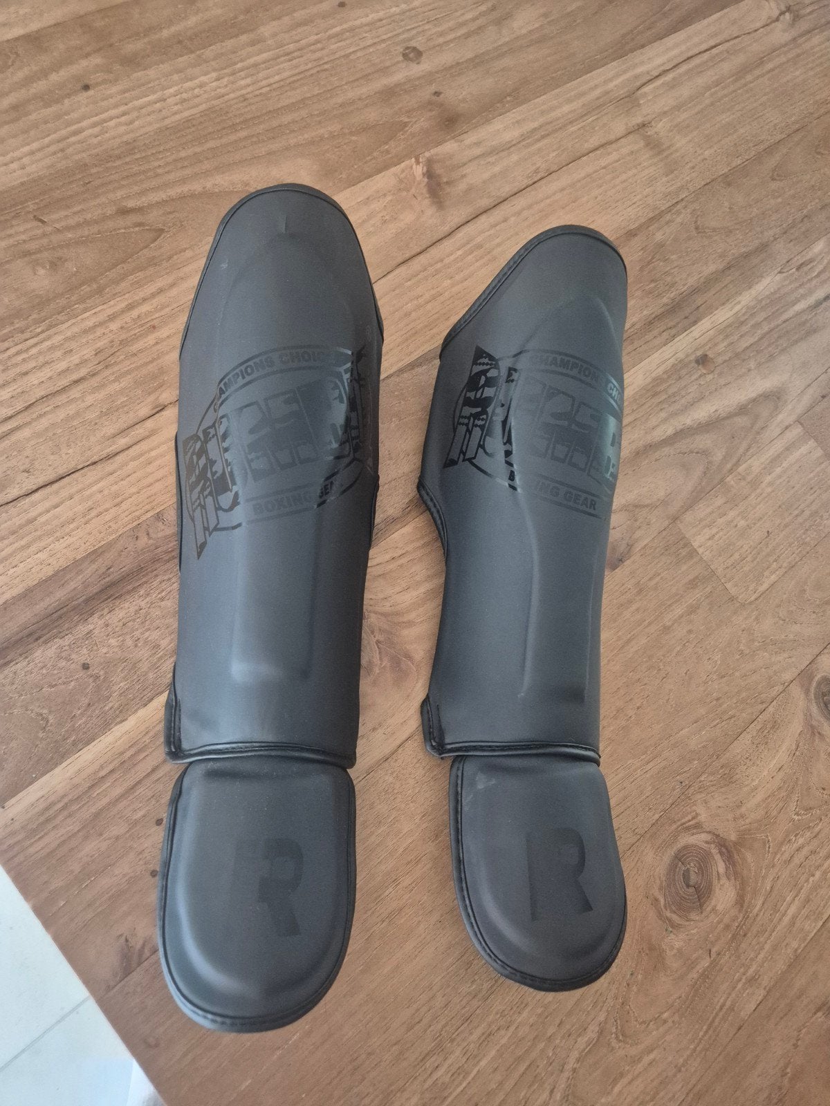 rumble camouflage - Scheenbeschermers-maat m, Sport en Fitness, Ophalen of Verzenden, Gebruikt, Boksbeschermers