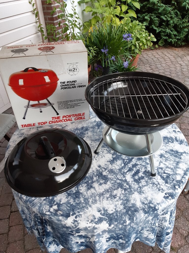 Metalen houtskool barbecue - Nieuw in doos, Ophalen of Verzenden, Nieuw, REZY, Met accessoires