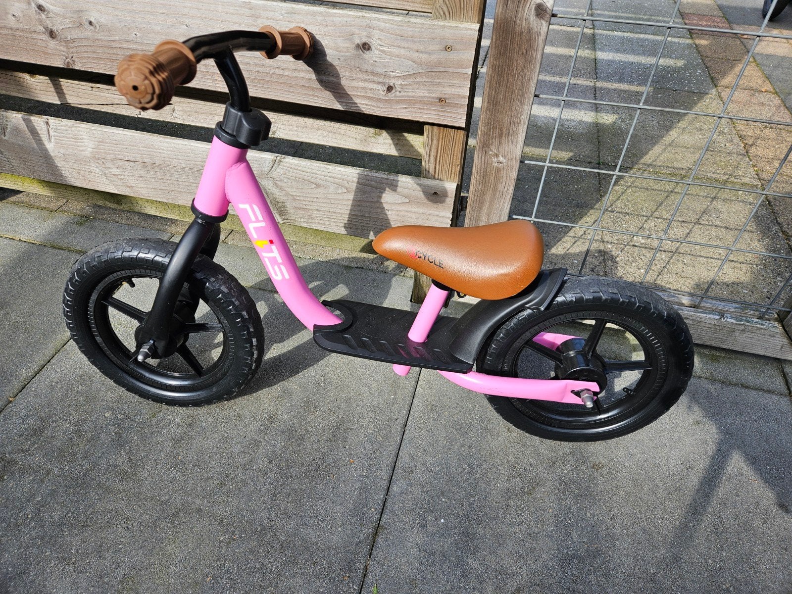Loopfiets, Fietsen en Brommers, Fietsen | Kinderfietsjes, Ophalen, Zo goed als nieuw, Minder dan 16 inch