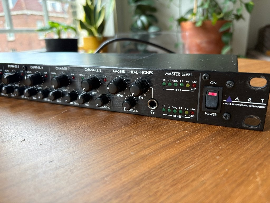 Line Mixer: Art MX822, Muziek en Instrumenten, Ophalen of Verzenden, Zo goed als nieuw