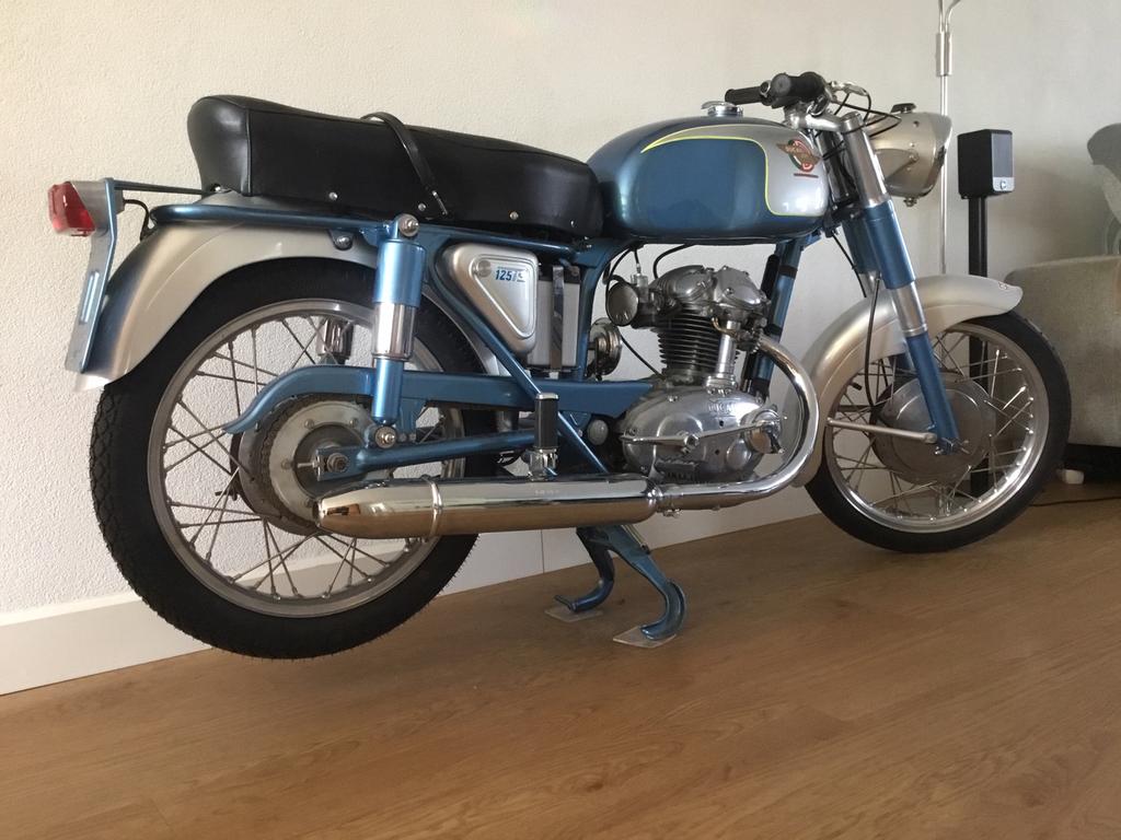 Mooie Ducatie TS125, Motoren, Motoren | Oldtimers, Nieuw, Motorrijbewijs A, 125 cc, Overig