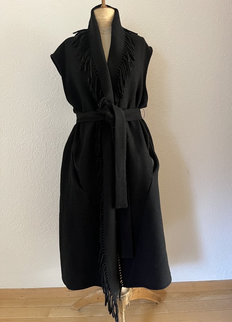 Norah mouwloze jas gilet maat 46 zwart franjes en ceintuur, Verzenden, Zwart, Maat 46/48 (XL) of groter, Zo goed als nieuw
