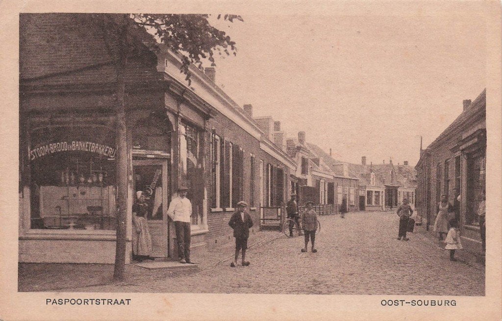 JP387 Oost-Souburg Paspoortstraat ca 1920, Verzenden, Voor 1920, Ongelopen, Zeeland