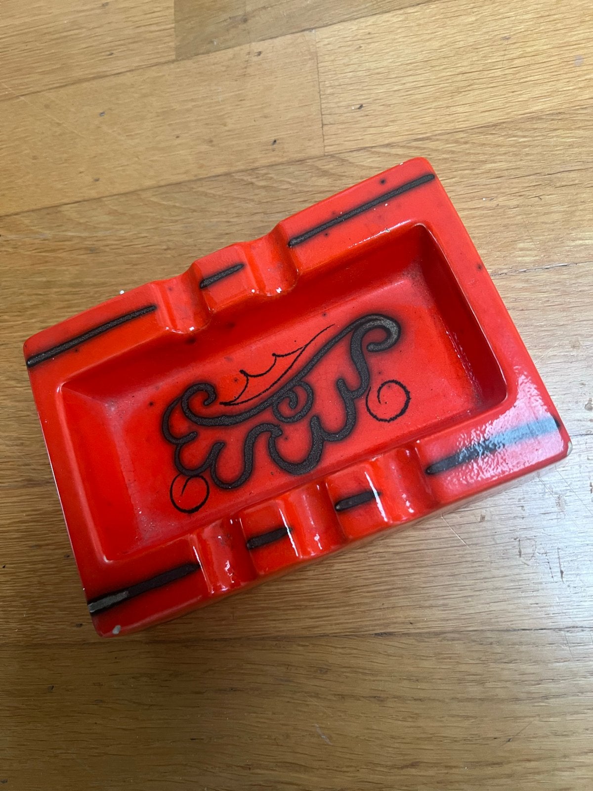 Vintage Flora Holland asbak rood keramiek, Ophalen of Verzenden