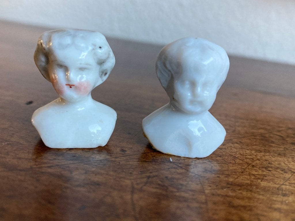 2 Antieke Porseleinen Poppenkopjes, Verzamelen, Ophalen of Verzenden, Gebruikt, Overige typen