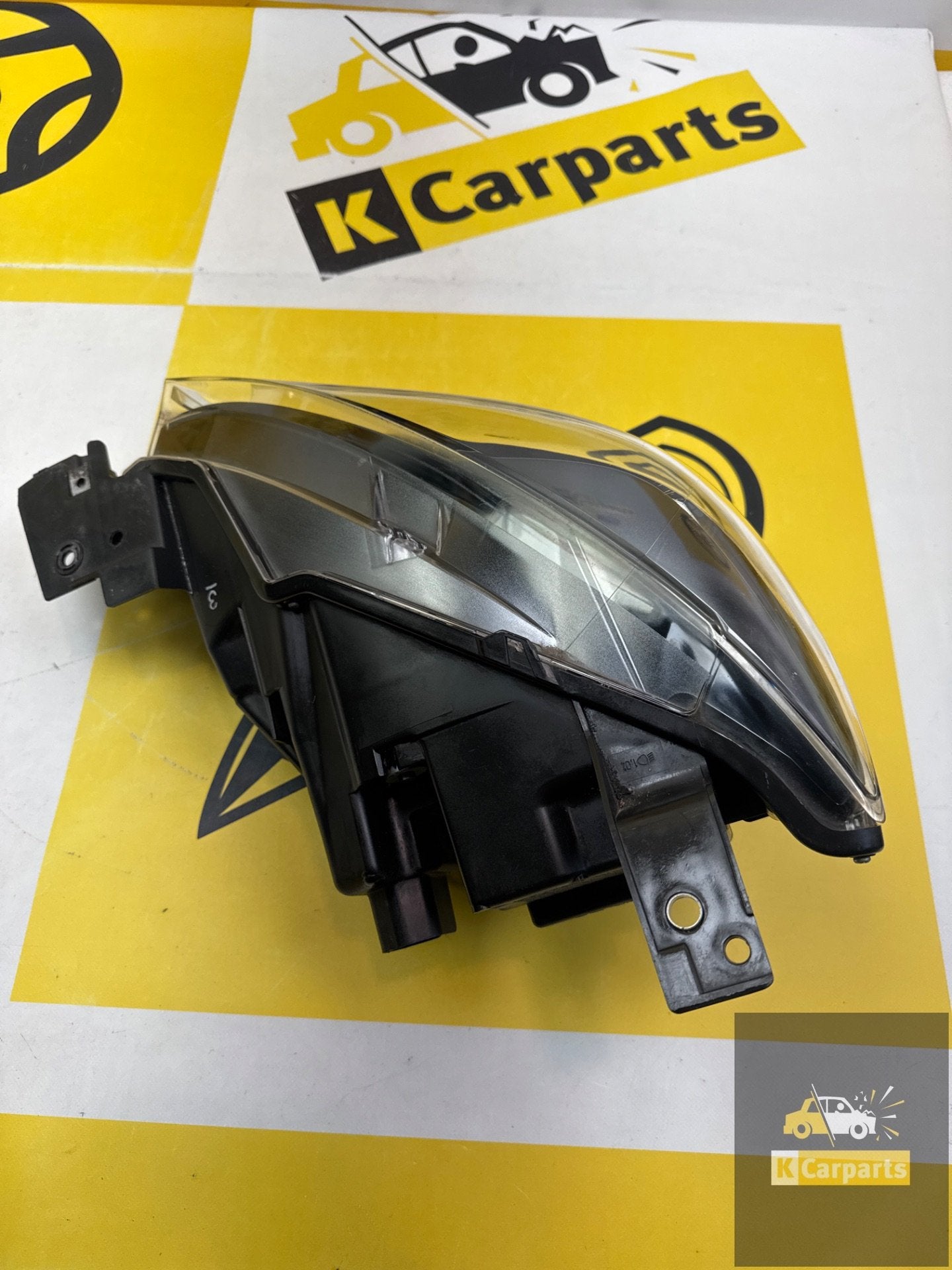 Mazda CX3 Led 10 Pin lamp rechts koplamp D10E-51030 Mazda Cx, Gebruikt, Shinchi, Fuchu-Cho 3-1
730-8670  Hiroshima, Mazda Motor Corporation