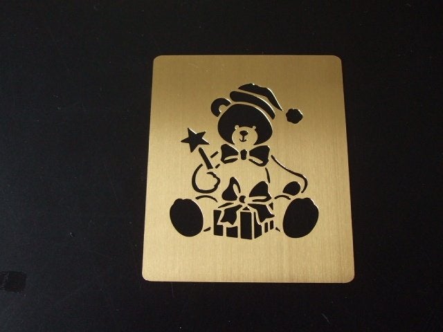 Snij + Embossing Mal 7.5 cm bij 7.5 cm. Kerst beertje, Ophalen of Verzenden, Zo goed als nieuw, Kerst, Pons of Mal
