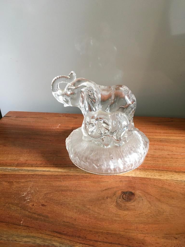 Glazen olifant met baby olifant beeldje, Ophalen of Verzenden, Zo goed als nieuw