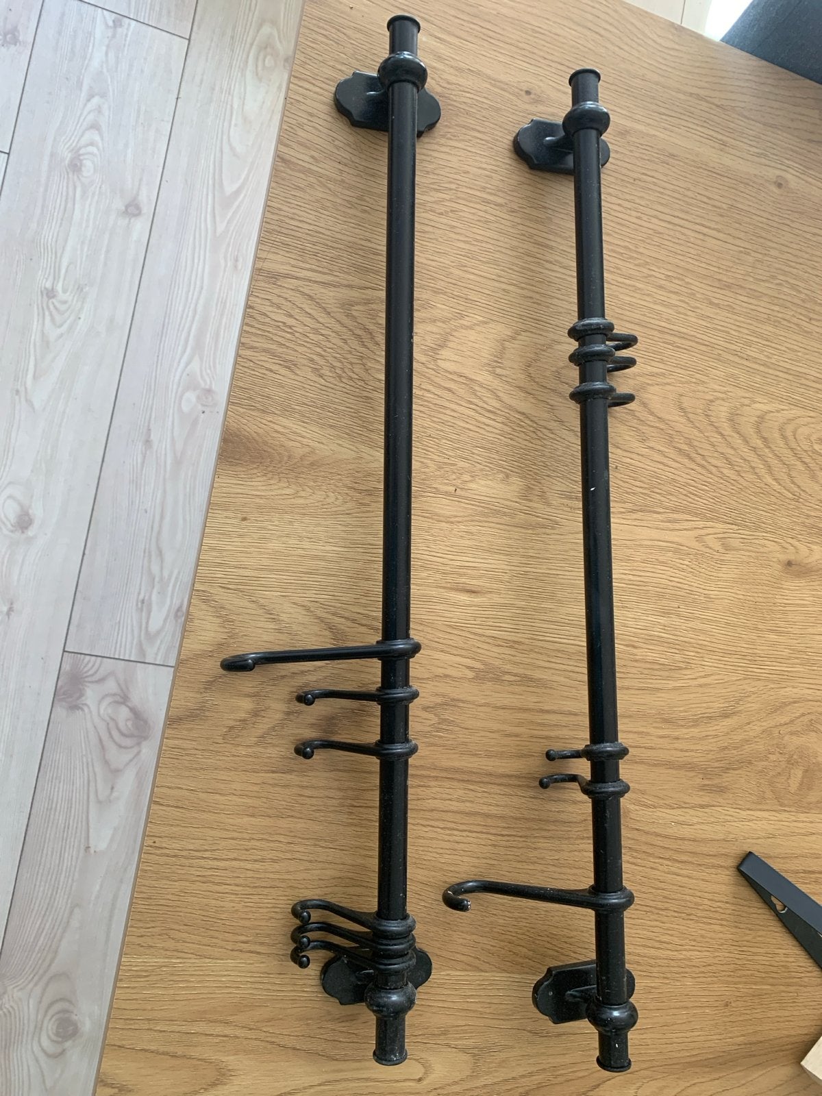 2 Zwarte Metalen Wandkapstokken - 57cm - Stevige Kwaliteit, Wandkapstok, Gebruikt, Ophalen of Verzenden, Minder dan 100 cm
