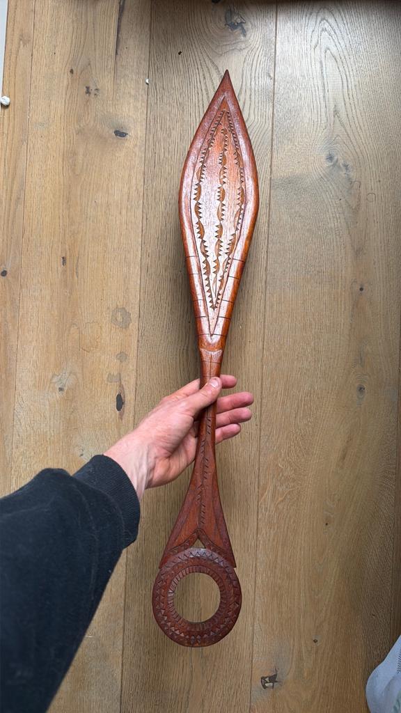 Afrikaanse tribal art houten staf handgesneden 81cm, Ophalen of Verzenden