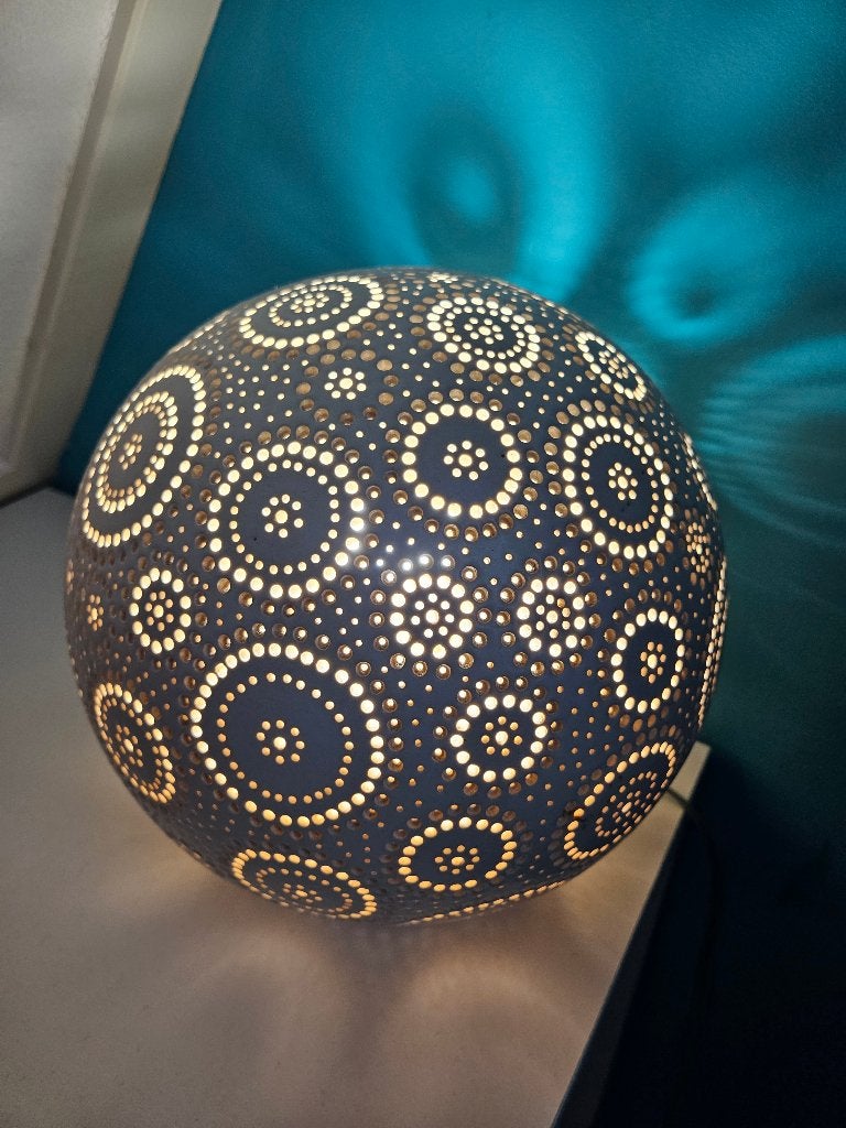 Keramieken Oosterse bol-lamp , mystiek vast €25, Huis en Inrichting, Verzenden, Zo goed als nieuw, Overige materialen