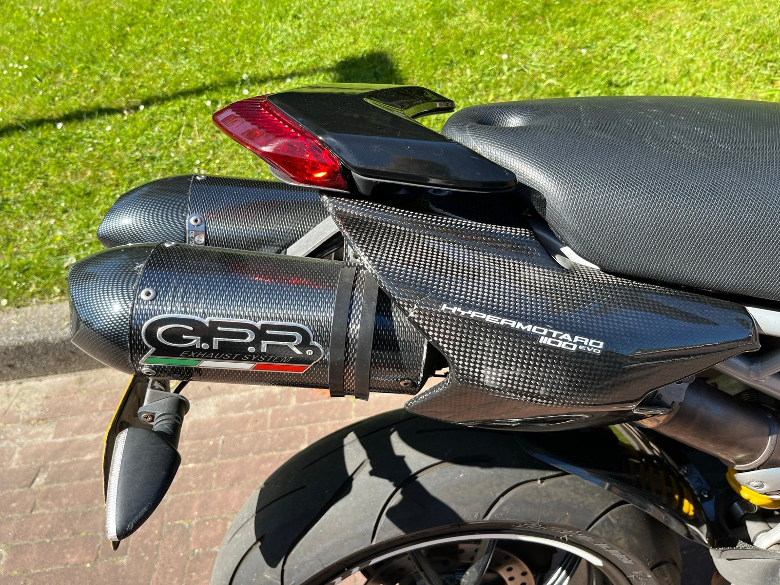 Ducati Hypermotard 1100 EVO (2010), Motoren, 2 cilinders, Sportuitlaat, Motorrijbewijs A, Gebruikt