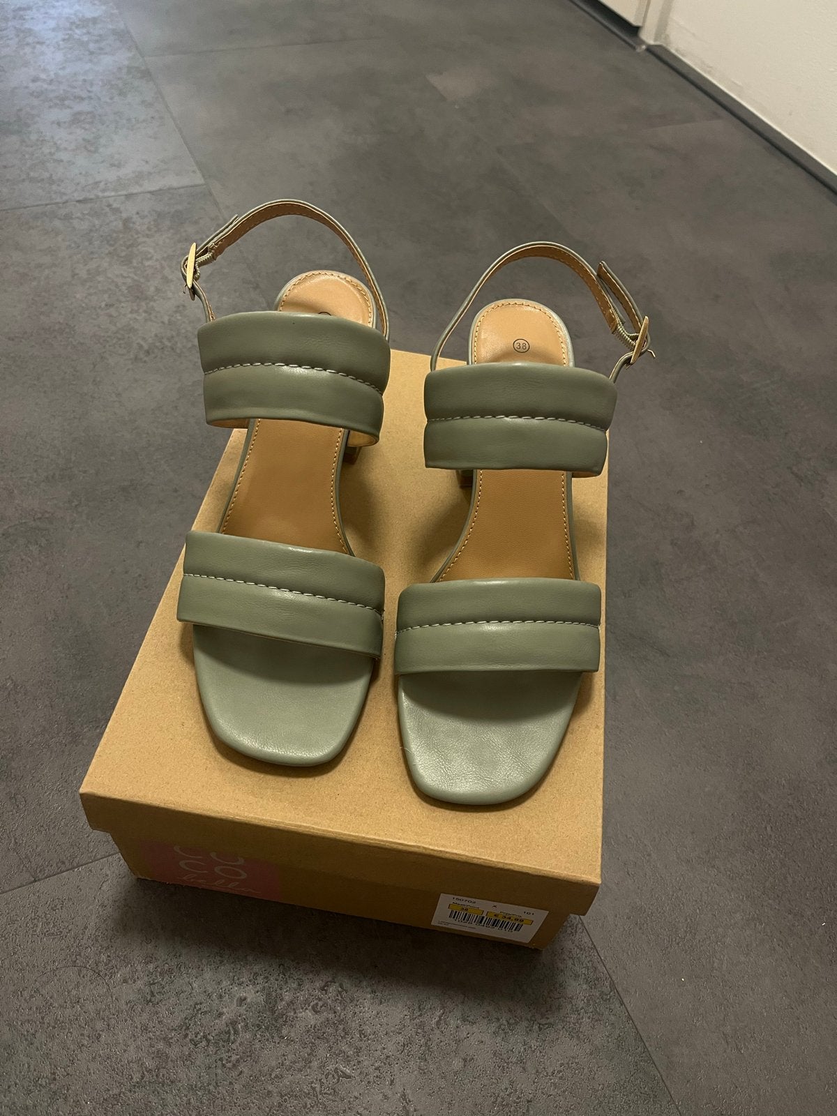 Nieuwe Hakken Maat 38 - Coco Bella, Ophalen of Verzenden, Nieuw, Groen, Schoenen met hoge hakken