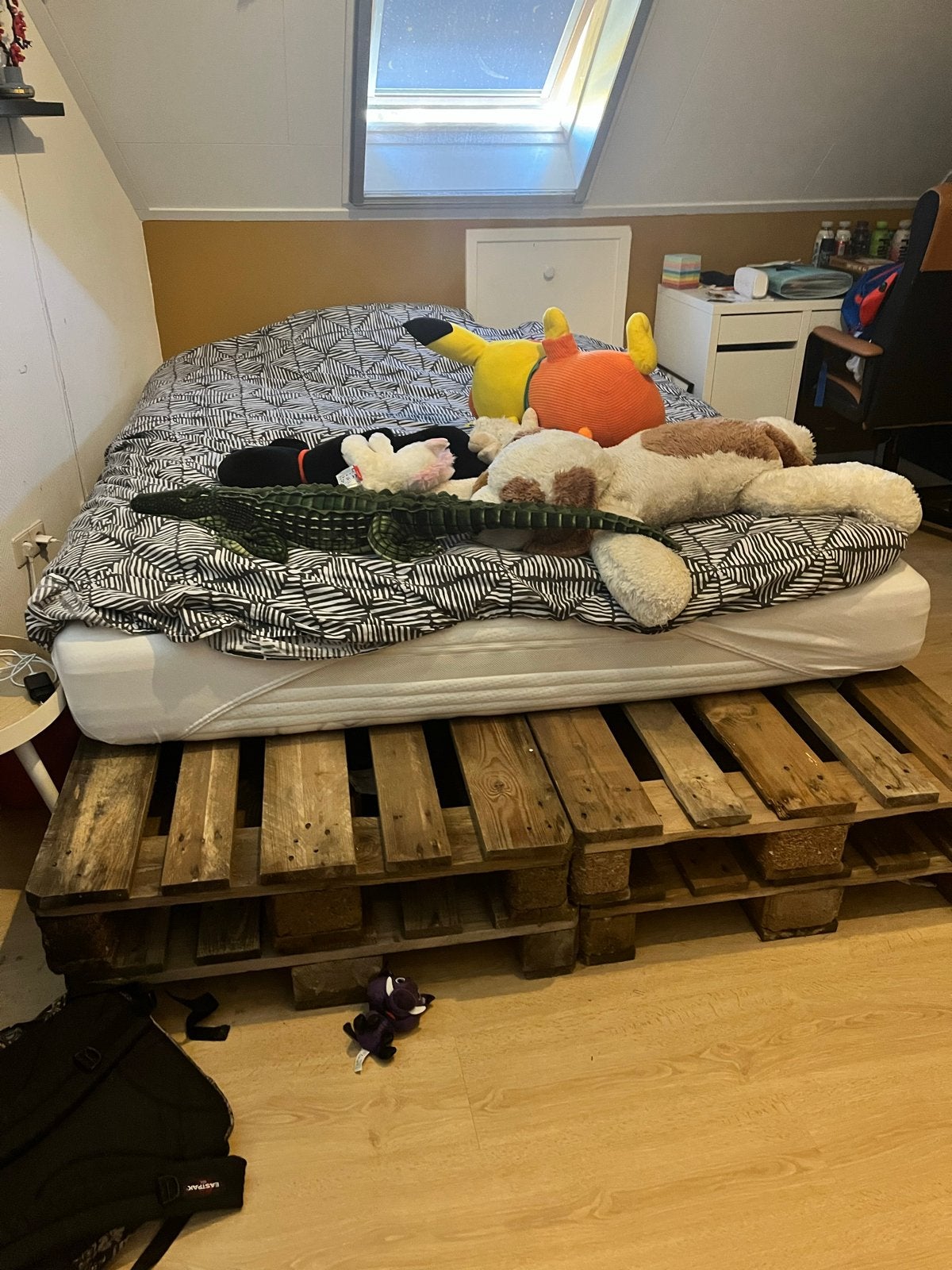 Euro pallets bed, Ophalen, Gebruikt, Bruin, Tweepersoons