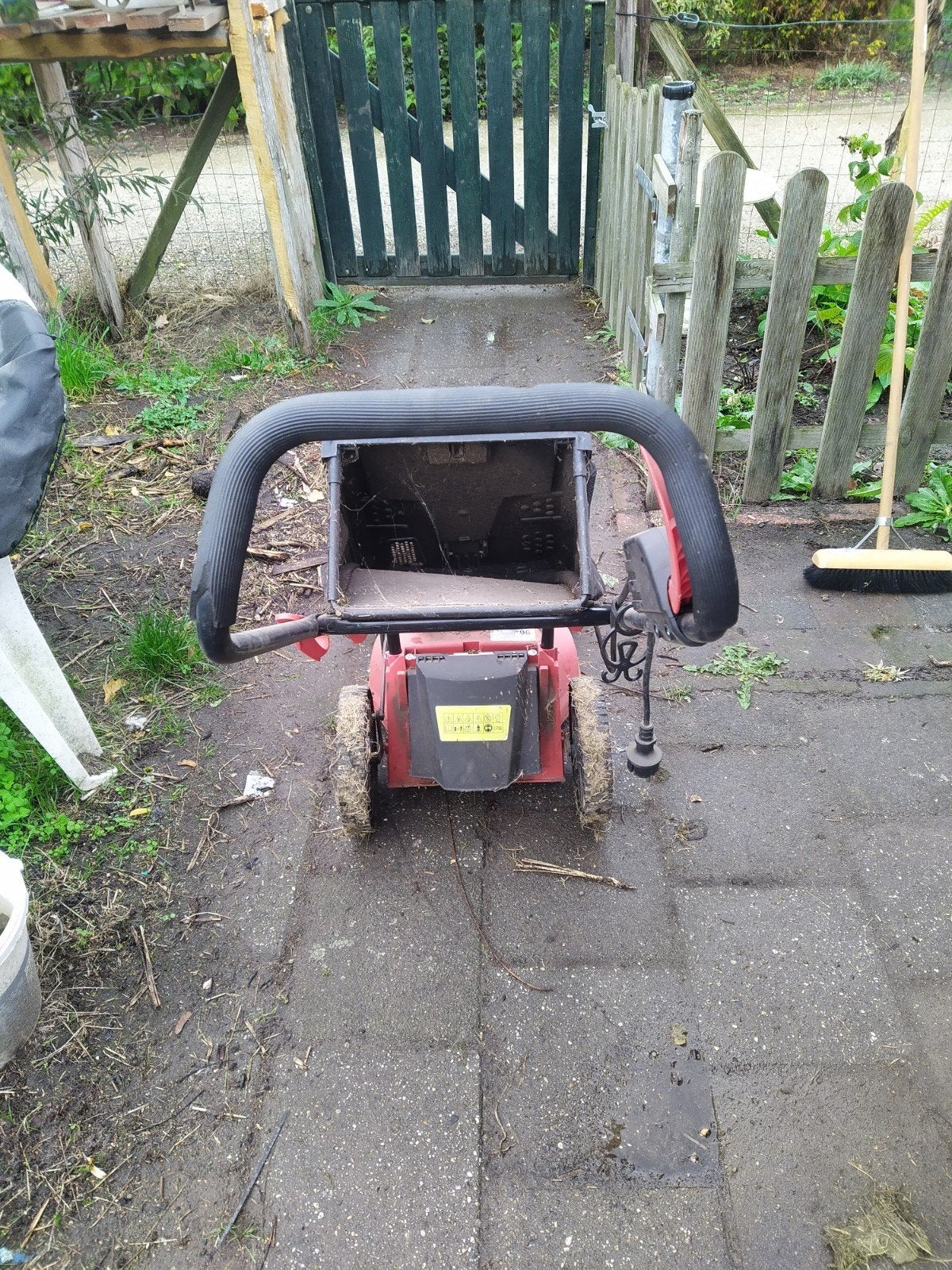 HVC Garden Machinery CE 38 1600W Elektrische Cirkelmaaier, Ophalen, Cirkelmaaier, Gebruikt, Elektrische grasmaaier
